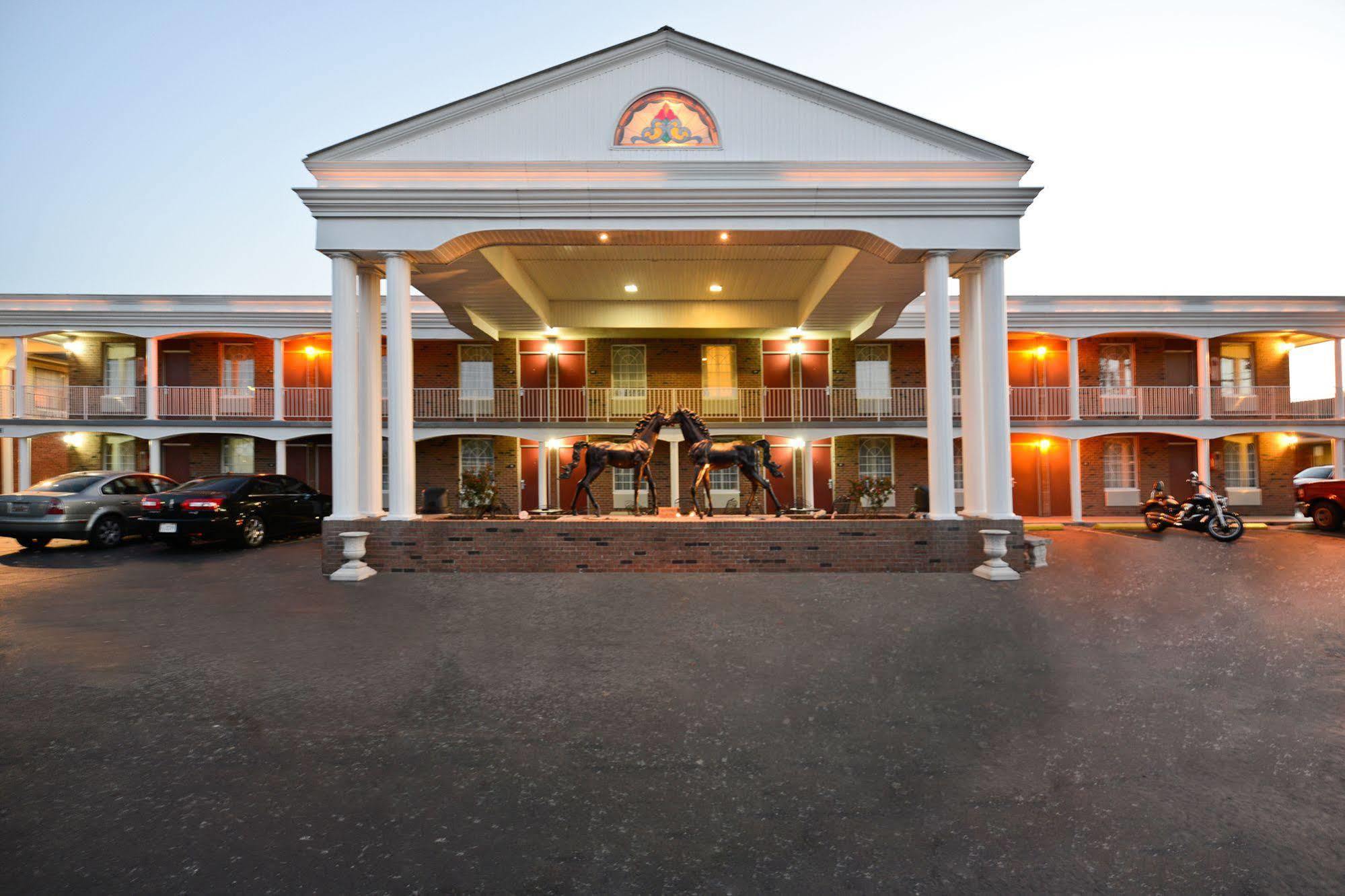 Surestay Hotel By Best Western Bardstown General Nelson Bagian luar foto